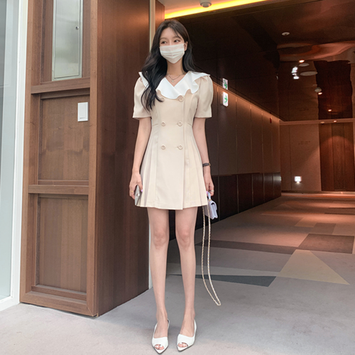 セーラーフレアカラーダブルボタンプリーツピンタック半袖ミニ