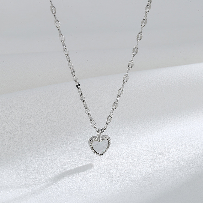 ミニハートチェーンネックレス