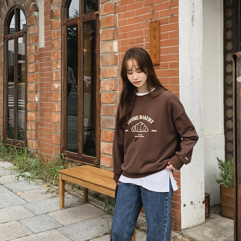 クロワッサンイラストスウェット｜スウェット｜韓国ファッション通販 SONA