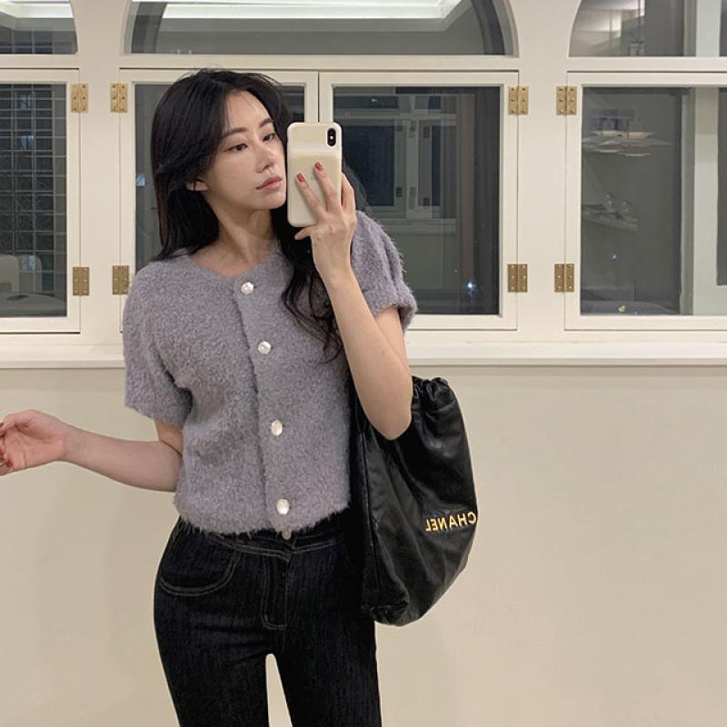 36サイズ♡定番大人気♡ パールボタン半袖ニットカーディガン 36サイズ♡定番大人気♡ パールボタン半袖ニットカーディガン