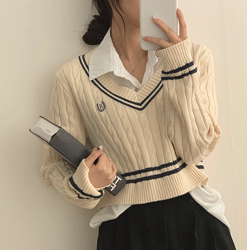 【ディーゼル】M-OXIAケーブルニット Vネック クロップドニット XS アクリルウールケーブルニット トップス ニット[品番