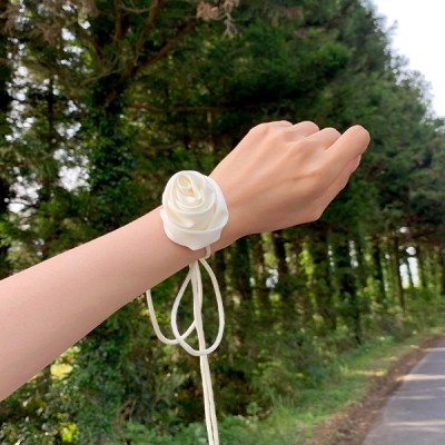 フラワーチョーカー