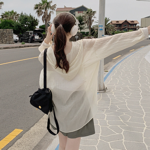 ハーフジップアップフードシースルー長袖Tシャツ｜長袖Tシャツ