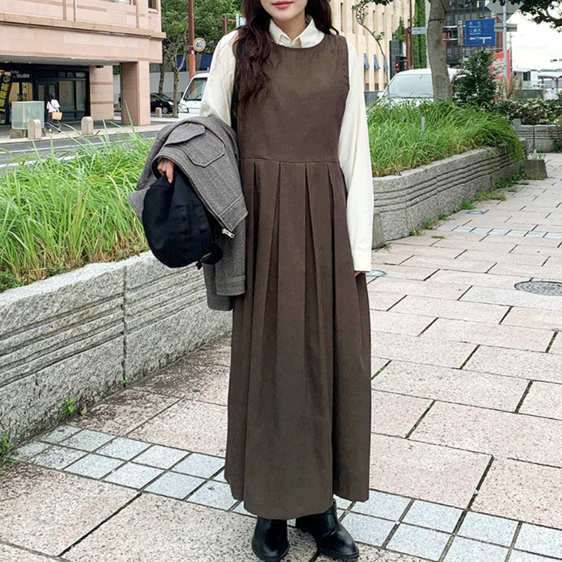 コーデュロイプリーツノースリーブロングワンピース｜ロングワンピース