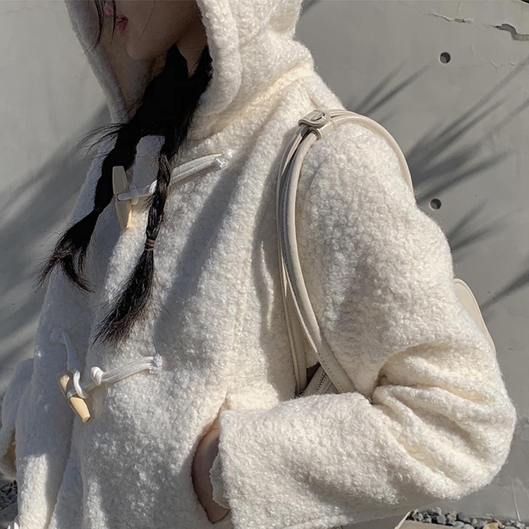 ホワイトフードダッフルコート｜コート｜韓国ファッション通販 SONA