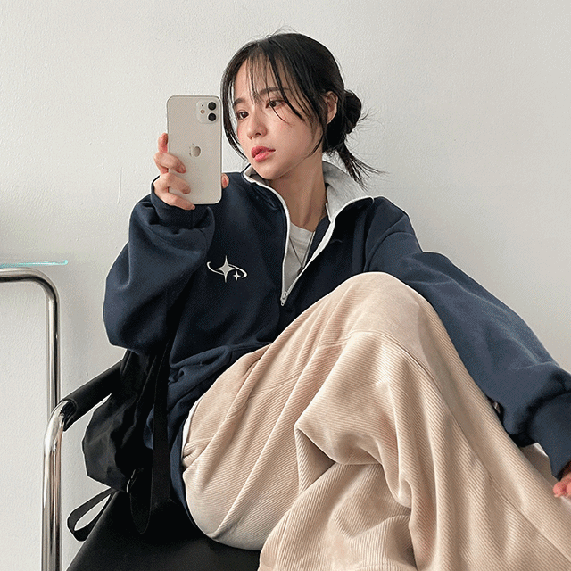 起毛裏地バイカラーハーフジップアップハイネックトレーナー