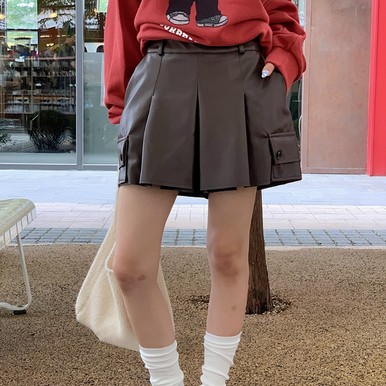 フェイクレザープリーツバンディングショートパンツ｜ミニスカート