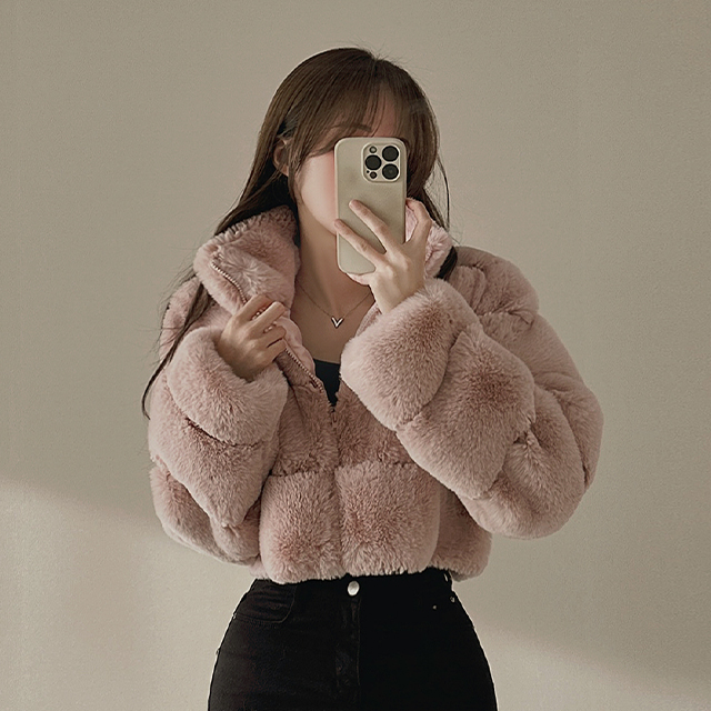 pchan【新品・タグ付】Y2K フェイクファージャケット クロップド丈 新品未使用・タグ付】Y2K フェイクファージャケット クロップド丈