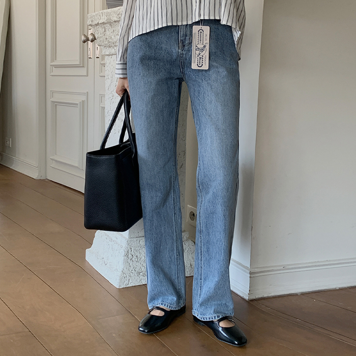 ストレートフィットデニムパンツ