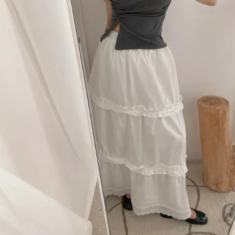 層疊蕾絲鏤空荷葉邊白色長裙