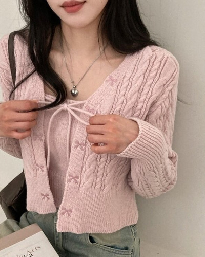 リボン刺繍ケーブルニットキャミソールカーディガンセット リボン刺繍ケーブルニットキャミソールカーディガンセット
