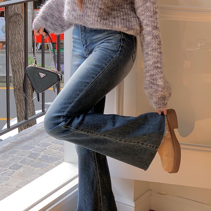ハイウエストダークグレー ブーツカットデニム UNIQLOダークグレー ブーツカットデニム ウエスト68 L ポケット