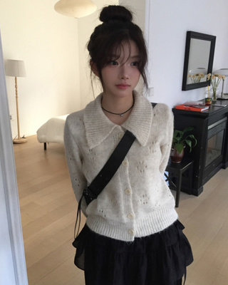 パンチングフラワーカラーカーディガン