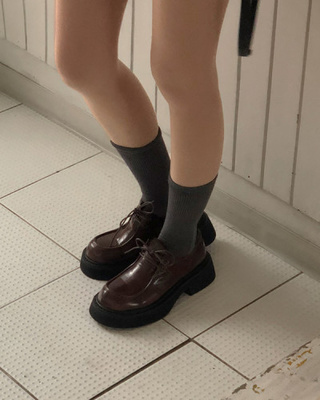 ビンテージレースアップローファー