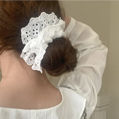 パンチングヘアシュシュ