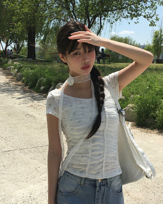 フラワーシャーリング半袖Tシャツ