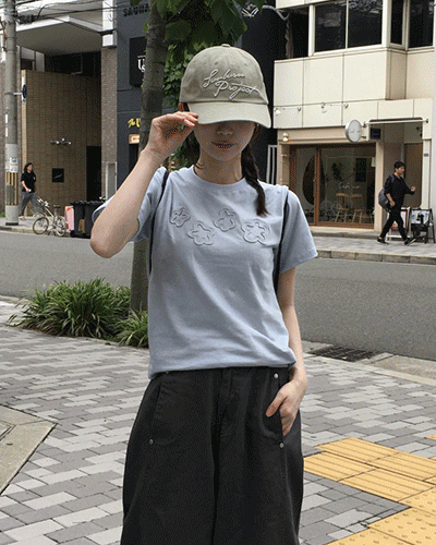 フラワーパッチ半袖Tシャツ