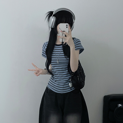 마일드단가라배색슬림핏반팔티셔츠