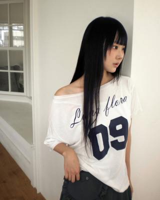 ワンオフショルダープリンティング半袖Tシャツ