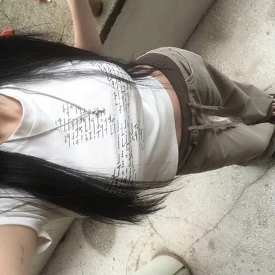 十字架セミクロップ半袖Tシャツ