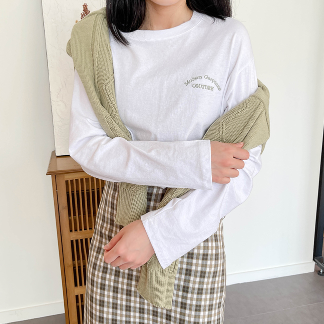 刺繍ポイント長袖Tシャツ