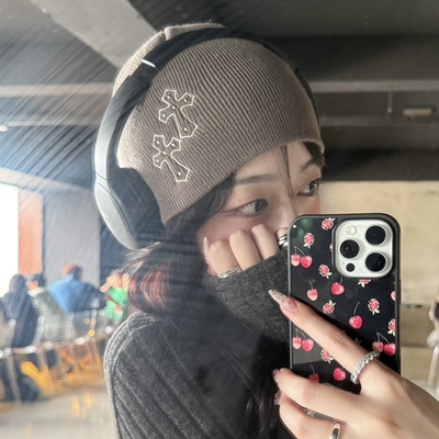 クロスデザインビーニー