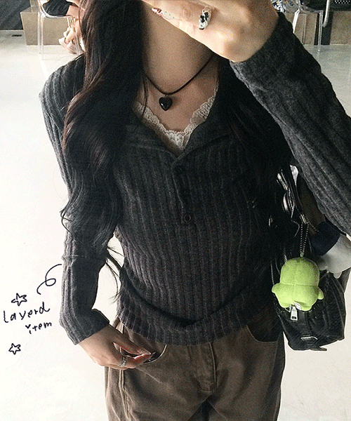 レースレイヤード風カーディガン