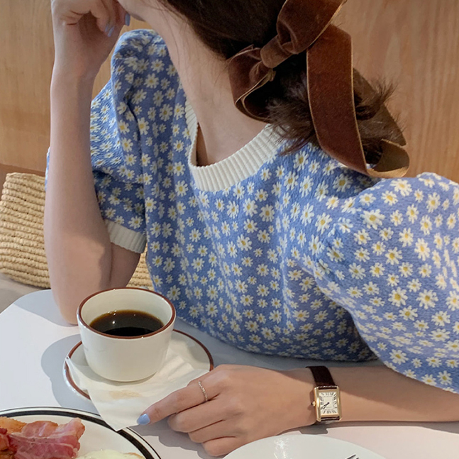フラワーパターン半袖ニット