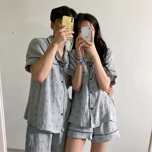 スマイル柄カップルパジャマセット