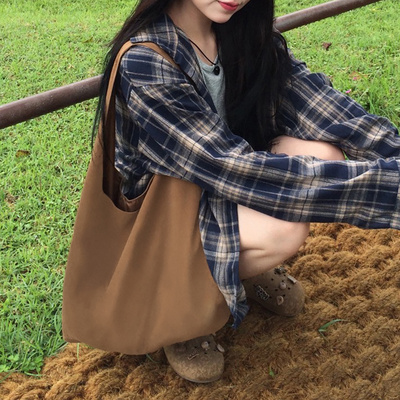 スエードショルダーバック