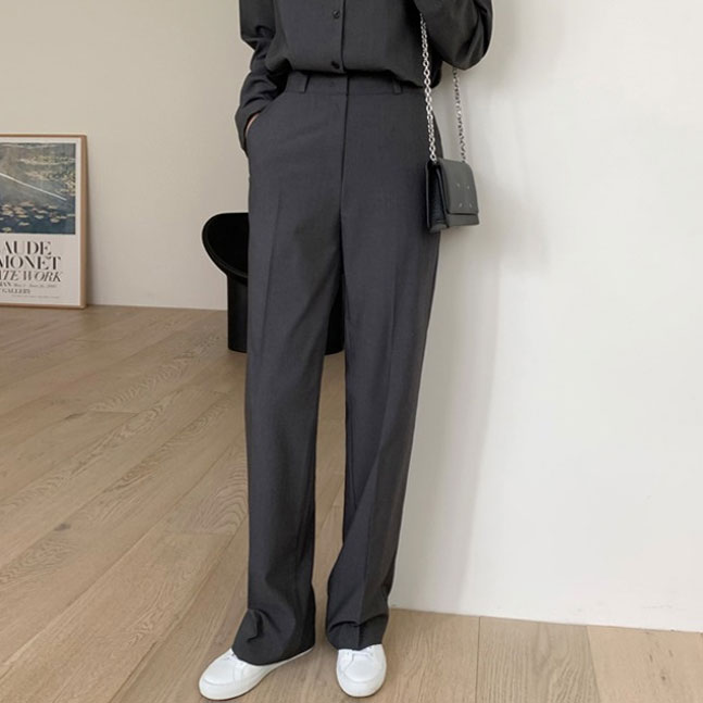 ストレートフィットロングスラックス