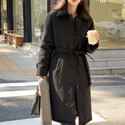 （通勤コーデアウター／着膨れゼロ♥）   トレンチ風ベルト付き 中綿ロングコート
