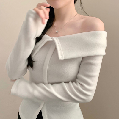 러빈 오프숄더 빅카라 슬림핏 타이트 긴팔티 긴팔 연말룩 크리스마스 러블리 겨울 상의 겨울옷