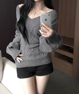 리키 브이넥 오프숄더 꽈배기 케이블 롱 슬림 벌룬 긴팔 니트