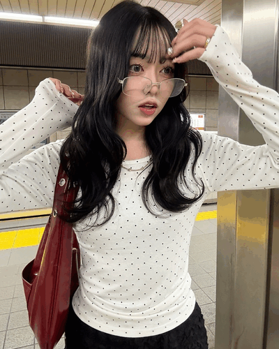 ドット柄ラウンドネックTシャツ