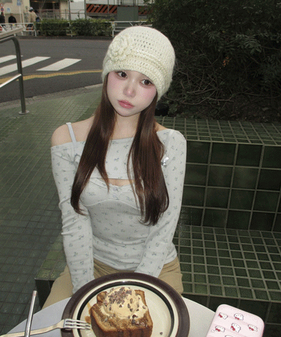 잔꽃 레이어드 긴팔티셔츠