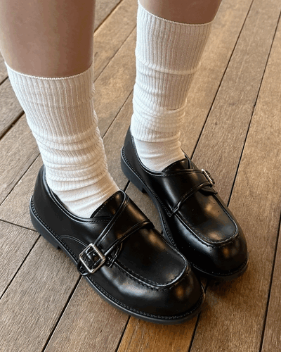 클래식 버클 로퍼