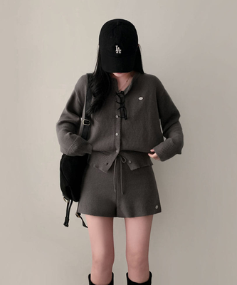 셀레나 팬던트 니트 가디건숏팬츠 투피스 세트