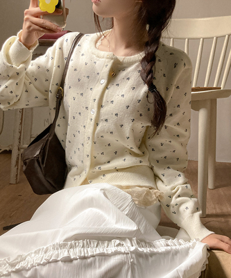 유즈 잔꽃 라운드 가디건