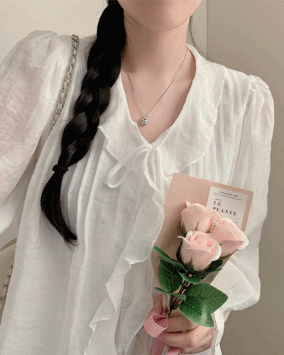 릴리 프릴 러플 긴팔 블라우스 상의 봄옷 벚꽃 긴소매 수학여행 하객룩 청순 여리