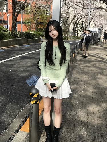 スリムフィットボタントップス