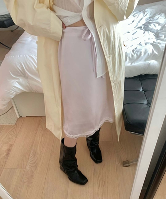 サテンレースミディスカート