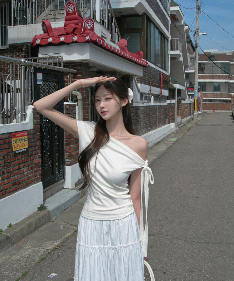 オフショルダーリボンTシャツ｜ノースリーブ｜韓国ファッション通販 SONA