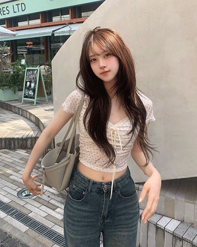 小花柄レースリボンシャーリングトップス｜半袖Tシャツ｜韓国