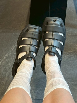 レインフラットサンダル