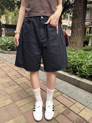 ストライプバミューダパンツ