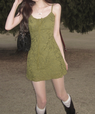 【カップ付き】フラワーキャミソールワンピース