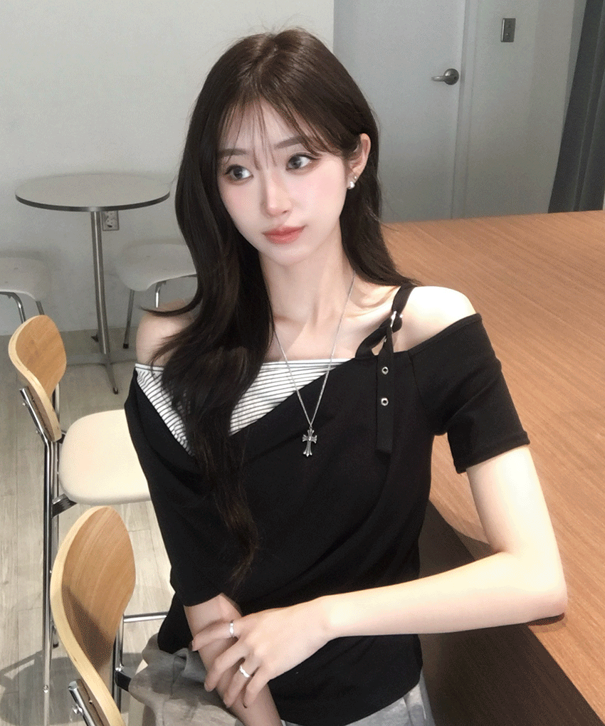 オフショルストライプインナー半袖Tシャツ