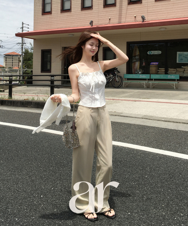 レイヤード必須アイテム) ネイブル ツイスト クロップド ビスチェ