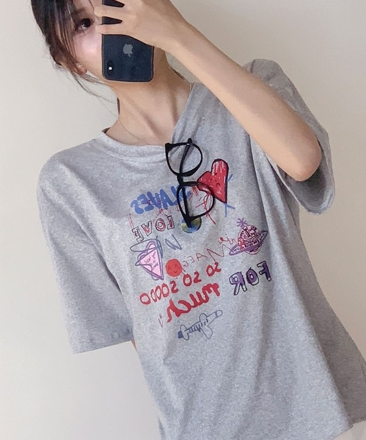 【新品】Ado タイポグラフィTシャツ　韓国ソウル限定カラー(Mサイズ) グラフィティオーバーサイズTシャツ｜半袖Tシャツ｜韓国ファッション